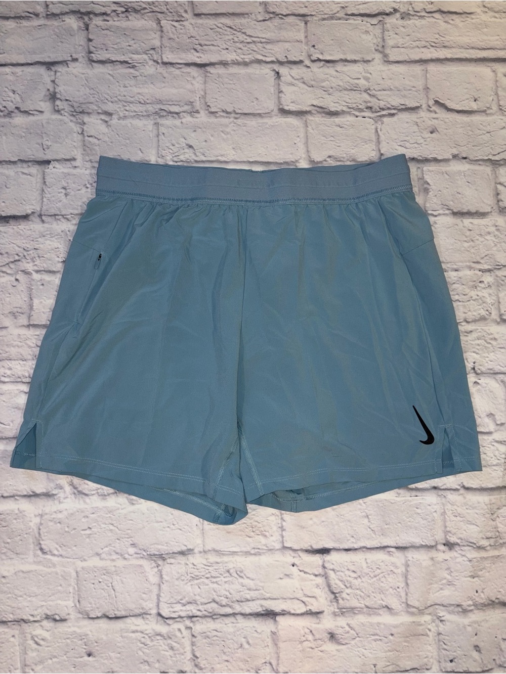 Nike Yoga Men’s 2-in-1 Training 6” Shorts Men's Large (DC5320-494)